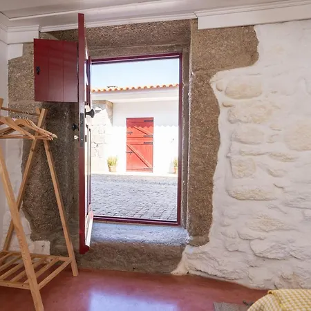 Quinta Do Rio Noemi Hotel