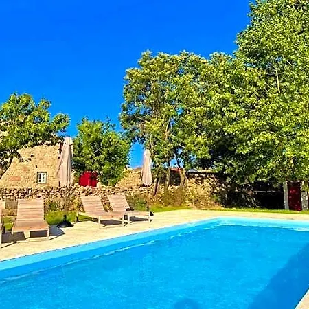 Quinta Do Rio Noemi Hotel